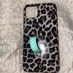 Leopard case with mint loop